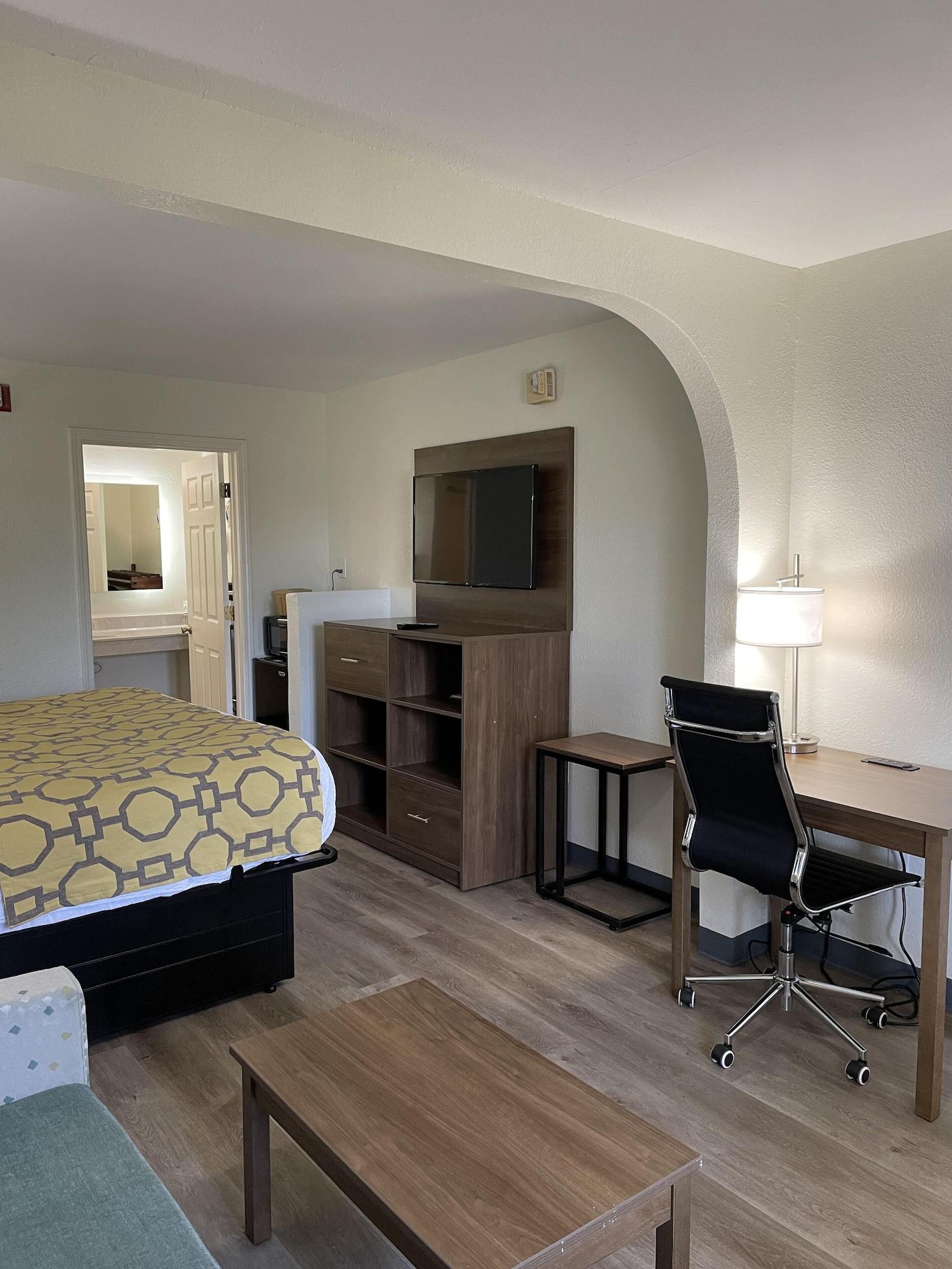 Baymont By Wyndham Biloxi - Ocean Springs Motel Exterior photo
