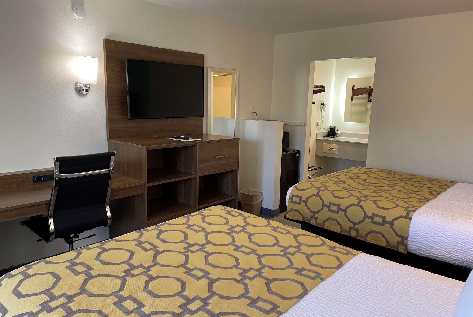 Baymont By Wyndham Biloxi - Ocean Springs Motel Exterior photo