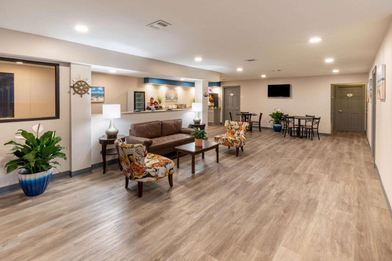 Baymont By Wyndham Biloxi - Ocean Springs Motel Exterior photo